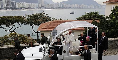 Papa Francisco se despede do Brasil