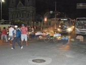 'Protesto do Mungunzá' bloqueia rua no Centro