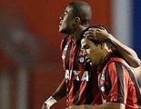 Atlético-PR vence o Santos