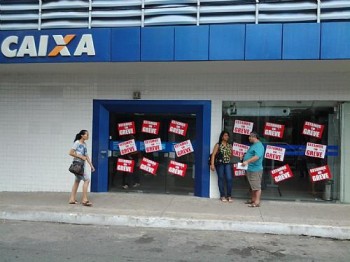 Agências bancárias e Correios estão fechadas na Rua João Pessoa, no Centro de Maceió