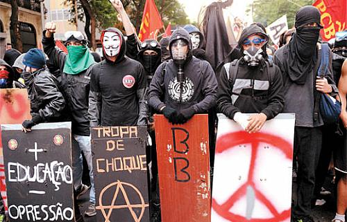 ‘Black Bloc’ no auge das manifestações de junho