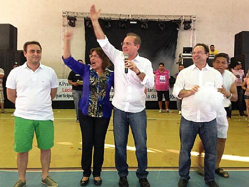 Renan prestigia festa dos servidores públicos em Arapiraca