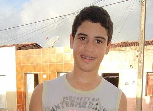 Reinaldo Matos de Azevedo Júnior, de 14 anos, foi morto a facadas