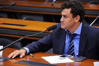 Acelino Popó coordena a Frente Parlamentar sobre Marketing Multinível.