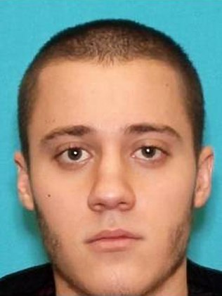 Paul Ciancia, de 23 anos, matou um homem e feriu sete pessoas usando um rifle tirado de uma sacola