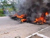 Manifestantes bloqueiam BR 104 em União dos Palmares