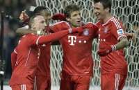 Ribery, à esquerda, comemora um de seus dois gols nos 7 a 0 sobre o Werder Bremen
