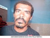 Quatro pessoas suspeitas de tráfico de drogas são presas pela polícia em Delmiro Gouveia