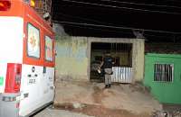 Enfermeiro é esfaqueado dentro de casa em Joaquim Gomes