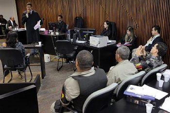 Magistrado Diego Araújo Dantas, conduzindo julgamento, no Fórum da Capital