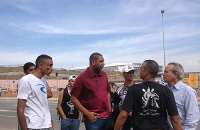 Integrantes da Gaviões da Fiel monitoram movimento perto da Arena Corinthians