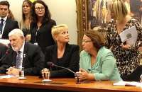 Xuxa participou de sessão da CCJ da Câmara que discutiu a Lei da Palmada