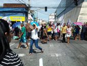 Integrantes do Movimento Via do Trabalho protestam no centro de Maceió