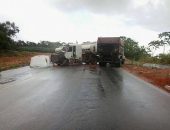 Caminhões colidem na BR 101 em São Miguel dos Campos