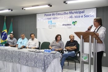 Célia dá posse ao Conselho de Desenvolvimento Econômico e Social