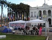 Reserva técnica da PM monta acampamento na Praça dos Martírios
