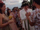Leandra Leal celebra casamento de ex-BBB Aslan com companheiro em Alagoas
