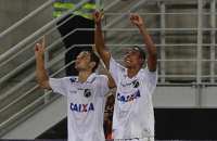 Jogadores do ABC-RN comemoram um dos gols da vitória sobre o Vasco nas oitavas de final da Copa do Brasil