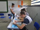 Eleitores chegaram cedo ao principal colégio eleitoral da capital