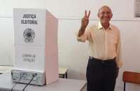 Confúcio Moura votou em escola de Ariquemes, interior de Rondônia