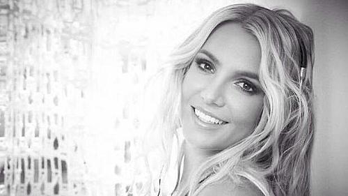 Ensaio para o álbum Britney Jean