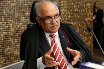 Desembargador Otávio Leão Praxedes, integrante da Câmara Criminal do TJ/AL, é o relator do processo