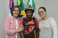 Após passar por 18 países, ciclista visita cidade de Arapiraca