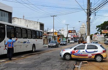 Avenida Comendador Leão, no bairro do Poço
