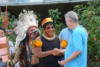 Dia do Índio é comemorado no Memorial dos Povos Indígenas, com a presença do governador Rodrigo Rolemberg e dos caciques Pericuman e Álvaro Tukano 