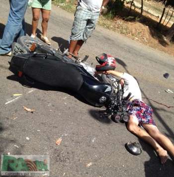 O motociclista  ficou ferido na AL-145