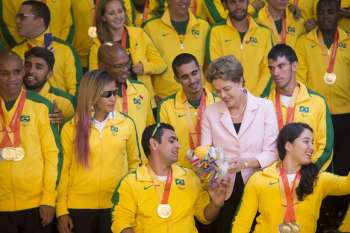 Em discurso sobre esporte, Dilma diz que é preciso respeitar adversários