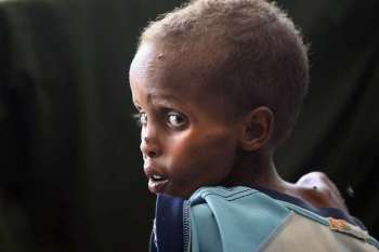 Na África, muitas crianças já estão infectadas e só ficam sabendo da doença quando já estão na adolescência