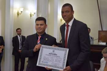 Goleiro Dida é homenageado na Assembleia Legislativa de Alagoas