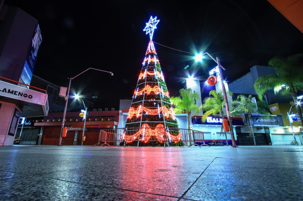 Maceió 200 anos: Prefeitura inicia iluminação natalina