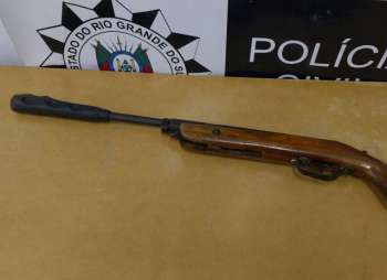Arma artesanal de calibre 22 foi apreendida pela polícia