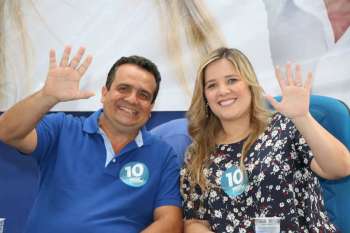 André Palmeira (vice) e Jeannyne Beltrão (prefeita) foram oficializados candidatos pelo PRB