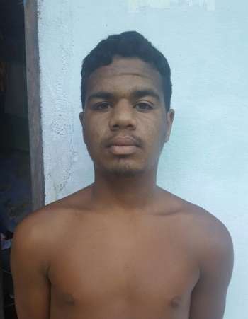 Valdemir Souza da Silva, 18 anos 