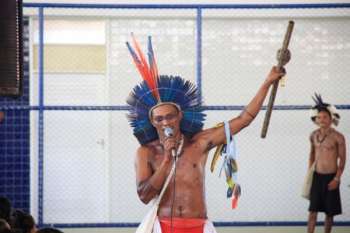 Purinã Celestisno, líder de uma comunidade indígena, comemora a realização do concurso e falam das expectativas sobre o resultado da seleção.