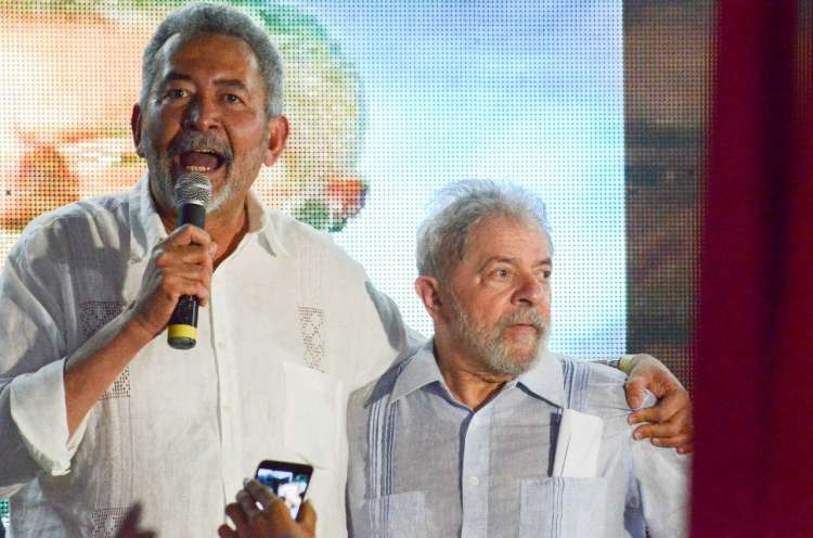 Paulão falou ao lado de Lula, e declarou seu apoio a candidatura do ex-presidente em 2018