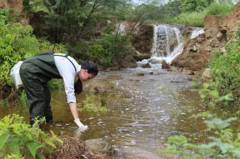 Equipe monitora qualidade dps rios de Canapi e Mata Grande (2)