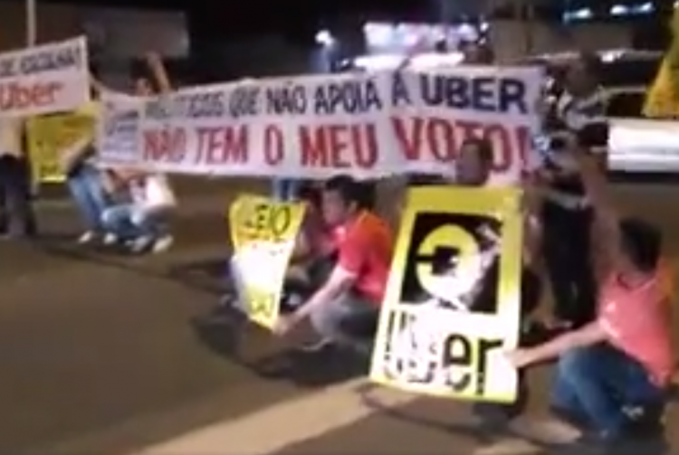Protesto de motoristas do Uber