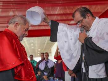 Ex-presidente Lula recebe título Doutor Honoris em Sergipe