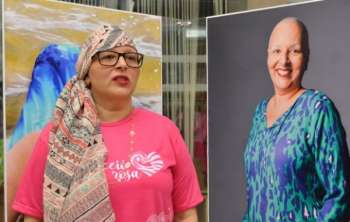 Exposição traz imagens de mulheres que superaram o câncer de mama