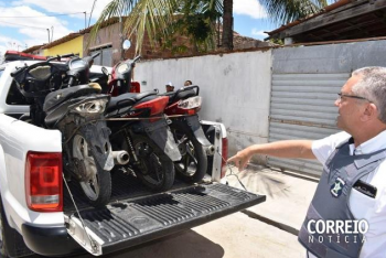 Homem é preso e moto roubada é recuperada em Delmiro Gouveia
