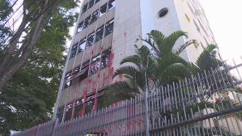 Prédio de Cármen Lúcia é pichado em Belo Horizonte