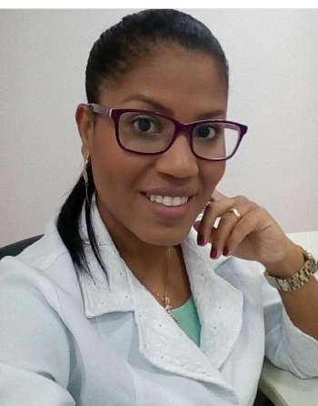 Enfermeira Tiana Carvalho. Dia Internacional da Enfermagem
