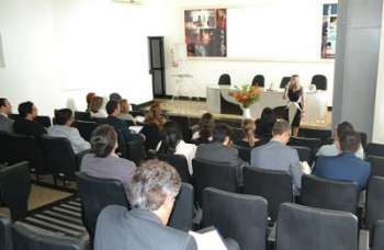 Reunião de trabalho com promotores eleitorais, conduzida pela procuradora Raquel Teixeira, aconteceu no auditório do MPF/AL 